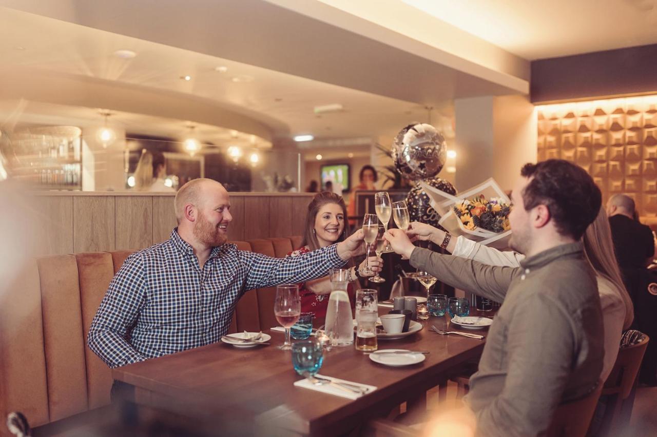 فندق لونغلاندس إن آند كوتيدجيز كارنفورث المظهر الخارجي الصورة The restaurant at the hotel