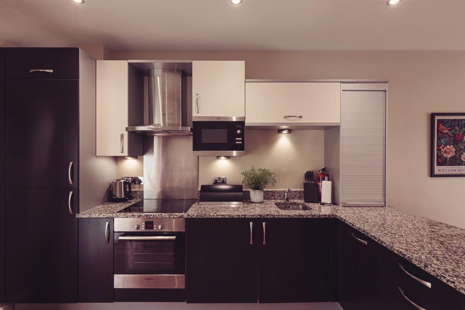 فندق لونغلاندس إن آند كوتيدجيز كارنفورث المظهر الخارجي الصورة A modern kitchen