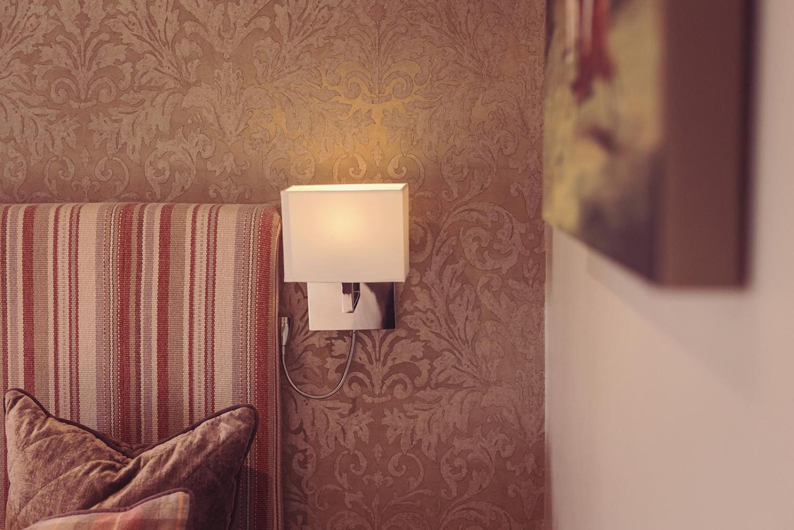 فندق لونغلاندس إن آند كوتيدجيز كارنفورث المظهر الخارجي الصورة A wall light